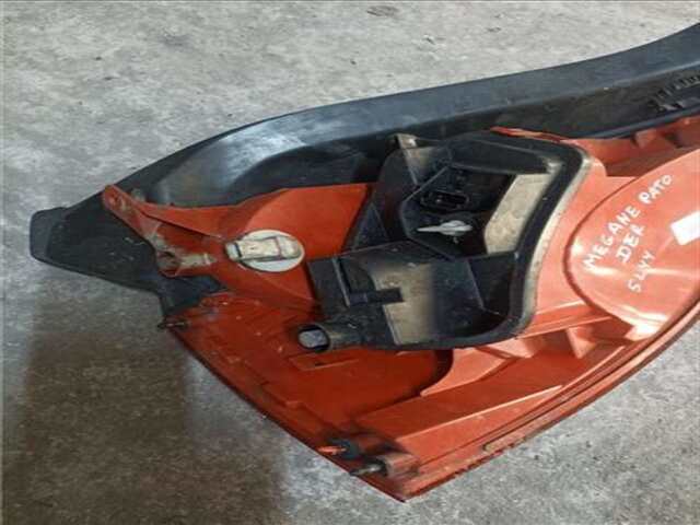 Foto 3ª: Piloto Trasero Derecho Renault Megane 1.5 AUTHENTIQUE [1.5 LTR. - 78 KW DCI DIESEL] II BERLINA 5P (10.2002-_) [K9K P7]