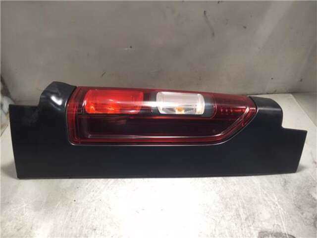 Foto 3ª: Piloto Trasero Derecho Opel Vivaro 1.5 M (L2) [1.5 LTR. - 75 KW CDTI DPF]