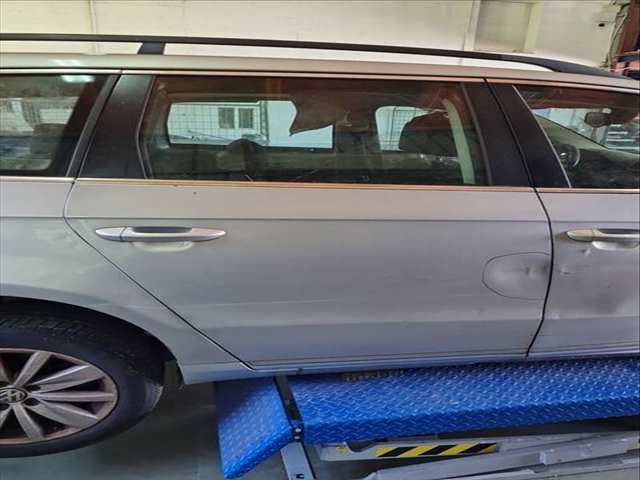Puerta Trasera Derecha Volkswagen Passat 2.0 TDI 140CV 103KW