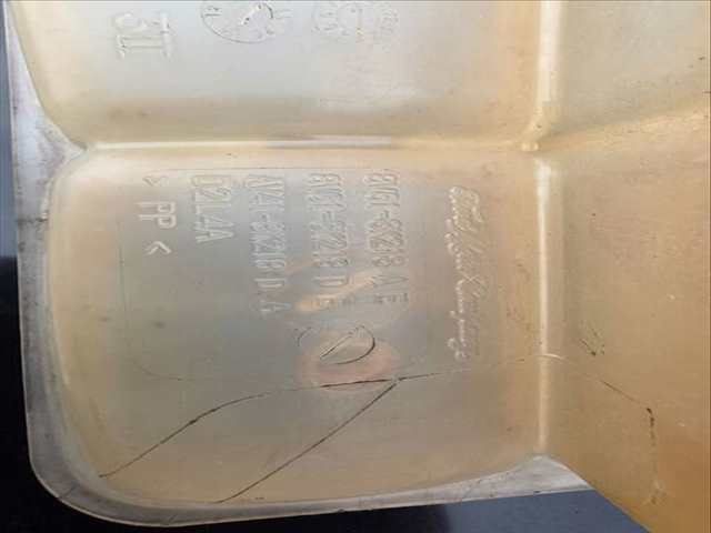 Foto 2ª: Deposito Expansion Ford Kuga T8MA (2014)