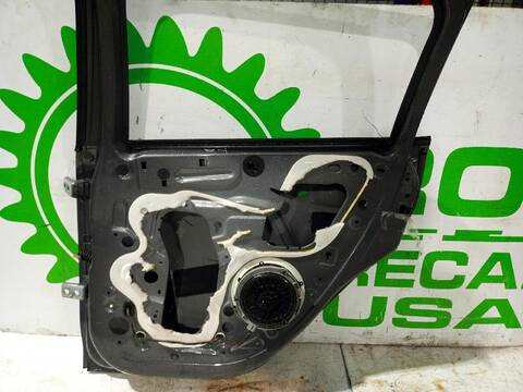 Foto 2ª: Puerta Trasera Derecha Peugeot 2008 ALLURE 110CV (2013)