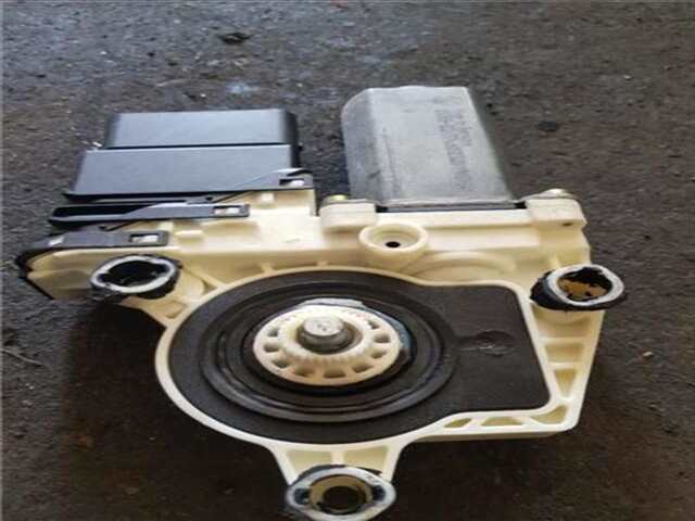 Foto 3ª: Elevalunas Eléctrico Trasero Derecho Volkswagen Golf 1.8 T [AUM]