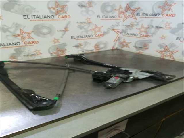 Foto 3ª: Elevalunas Eléctrico Delantero Izquierdo Ford Focus TREND BERLINA 116CV 85KW [F9DA] (2004)