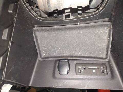 Foto 4ª: Consola Central Renault Megane ZEN BERLINA 110CV 81KW IV BERLINA 5P [K9K G6] (2017)