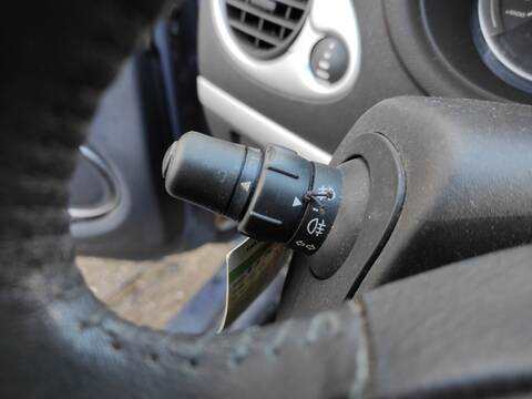 Foto 2ª: Mando Multifuncion Renault Clio D4F784 (2008)