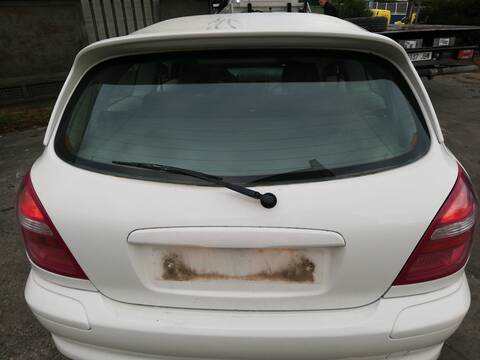 Portón Nissan Almera QG18