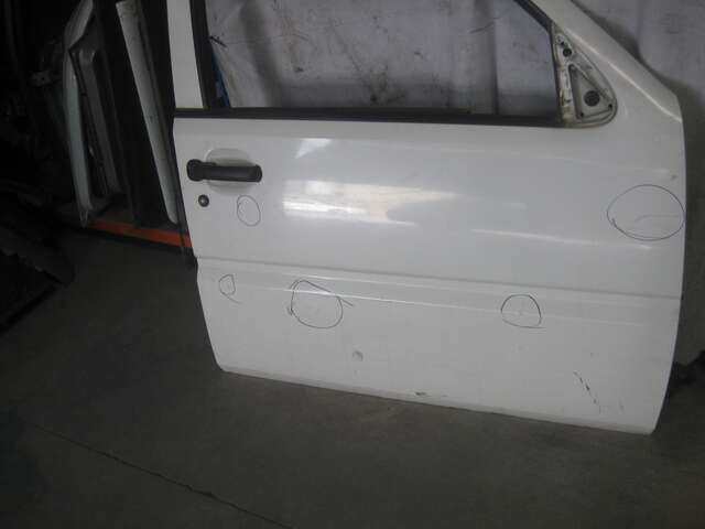 Puerta Delantera Derecha Nissan Terrano 2.7 TD 4WD 101CV