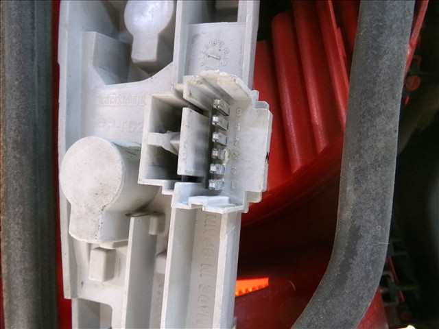 Foto 4ª: Piloto Trasero Derecho Renault Modus 1.5 DCI 2004-2007 [K9KJ7] (2005)