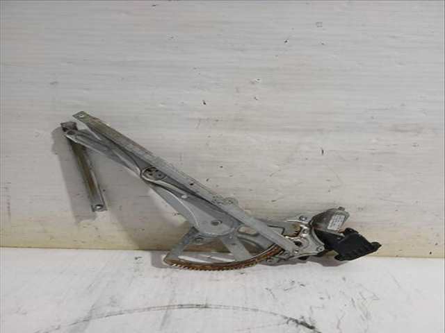 Foto 3ª: Elevalunas Eléctrico Delantero Derecho Toyota Corolla 2.2 D-4D AUR10_) 177CV [2AD-FHV] (2004)