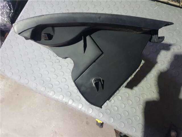 Foto 3ª: Guantera Mitsubishi Lancer 2.0 INSTYLE [2.0 LTR. - 103 KW DI-D CAT] [BWC]