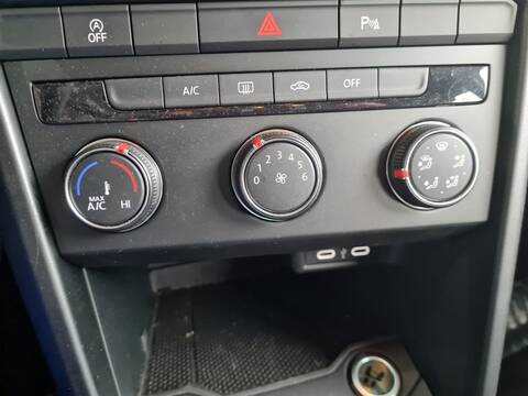 Mando Calefacción A. A. Volkswagen T-Roc LIFE 115CV 85KW