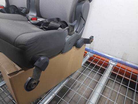 Foto 2ª: Asientos Traseros Toyota Hiace VERSION INDEFINIDA (2019)