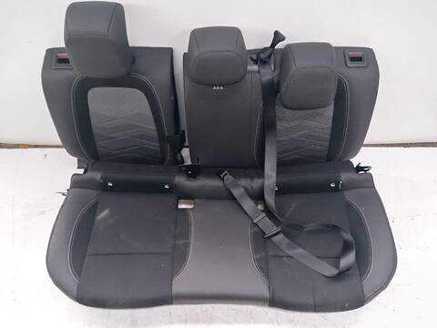 Foto 2ª: Asientos Traseros Jeep Avenger ALTITUDE (2022)