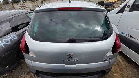Portón Peugeot 3008 ALLURE 131CV 96KW
