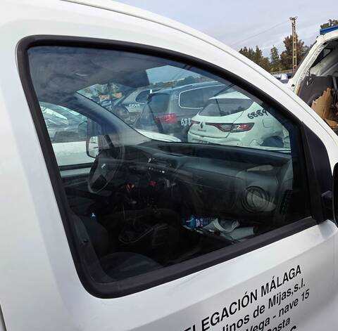 Luna Delantera Derecha Peugeot Bipper FHZ