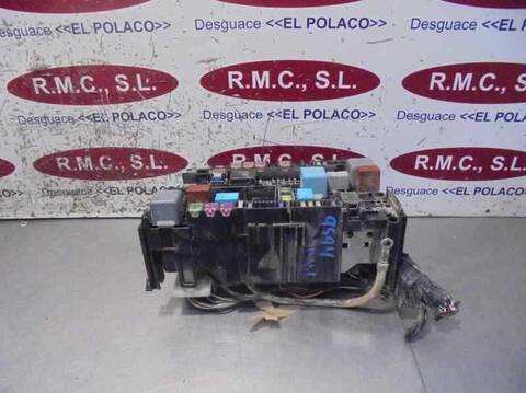 Foto 3ª: Caja Reles Fusibles Toyota Land Cruiser 3.0 D-4D GX 166CV 122KW [1KD] (2005)