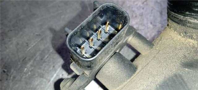 Foto 3ª: Intercooler Ford Transit 2.0 FT 240 2.0 CITY - LIGHT [2.0 LTR. - 74 KW TDE CAT] FURGON CORTO (FY)(2000 _) [ABFA]