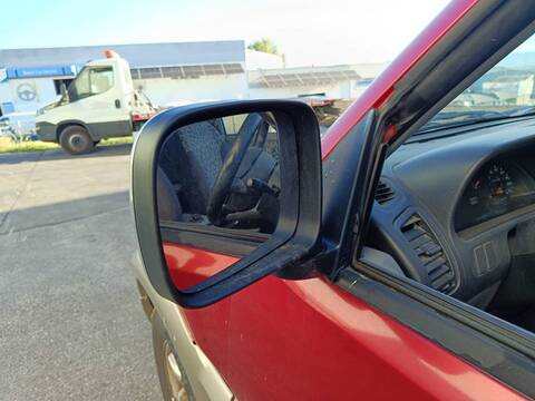Retrovisor Izquierdo Nissan Terrano TD27TI