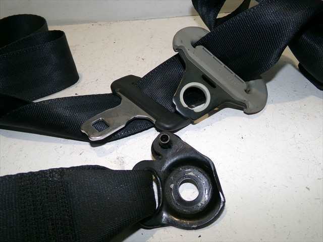 Foto 3ª: Cinturón Trasero Izquierdo Toyota Yaris 1.4 D 2006-2011 [1ND] (2009)