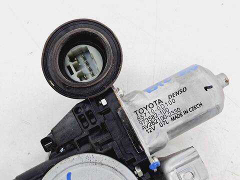 Foto 3ª: Elevalunas Eléctrico Delantero Derecho Toyota Yaris 1.4 TD CAT 90CV 66KW [1ND] (2009)