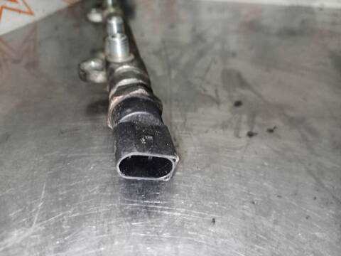 Foto 4ª: Rampa Inyectora Mercedes Vaneo 1.7 CDI VANEO 414.700) 91CV 67KW FURGONETA [668914] (2005)