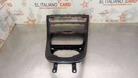 Consola Central Mercedes Clase E 180 E 220 D 213.004) 194CV 143KW