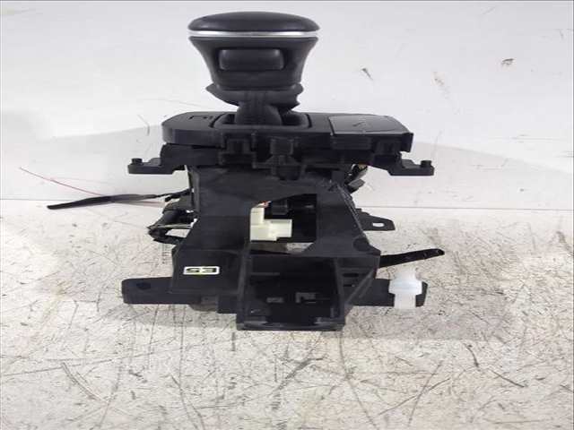 Palanca de Cambio Toyota Yaris 1.5 HYBRID MXPH11) 92CV