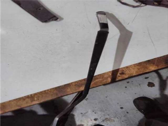 Brazo Limpia Delantero Derecho Toyota Rav4 2.0 D4D