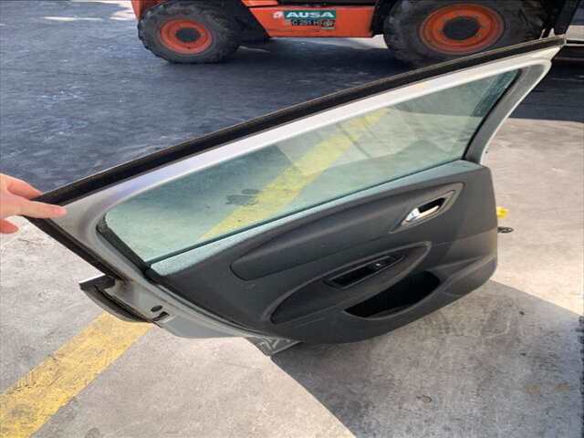 Foto 2ª: Puerta Trasera Izquierda Citroen C4 1.6 HDI (2005)