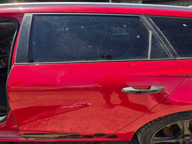 Puerta Trasera Izquierda Seat Leon STYLE 150CV 110KW