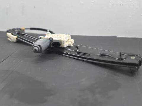 Foto 3ª: Elevalunas Manual Trasero Derecho Bmw X5 3.0 D 245CV 180KW AUT. E70) N57D30A (2010)