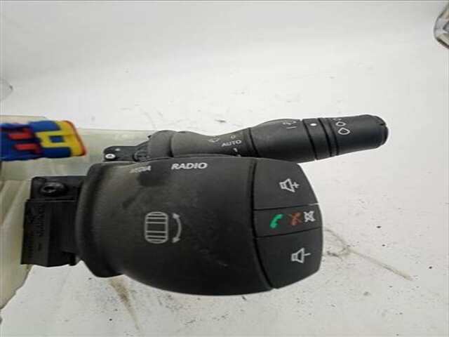 Foto 2ª: Mando Multifuncion Renault Megane 1.6 DYNAMIQUE [1.6 LTR. - 81 KW 16V] III COUPE-CABRIO (04.2010-_)