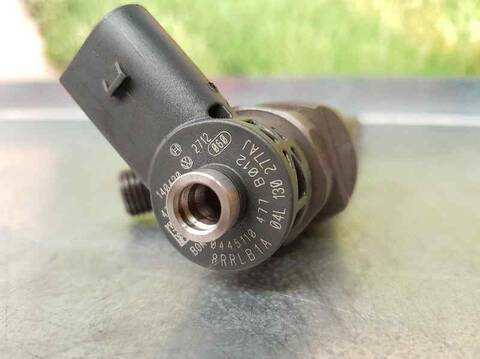 Foto 2ª: Inyectores Volkswagen Golf 1.6 TDI DPF 105CV 77KW [CLH] (2013)