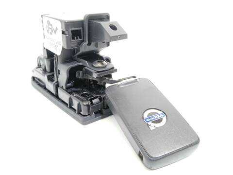 Foto 2ª: Motor de Arranque Volvo XC 60 2.4 DIESEL CAT 220CV 162KW [D5244T20] (2017)