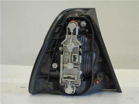 Foto 2ª: Piloto Trasero Derecho Bmw Serie 3 315 1.8 316TI 115CV 85KW [N42 B18] (2003)