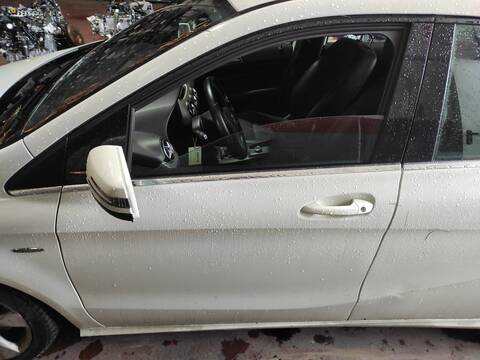 Puerta Delantera Izquierda Mercedes Clase B 150 270910