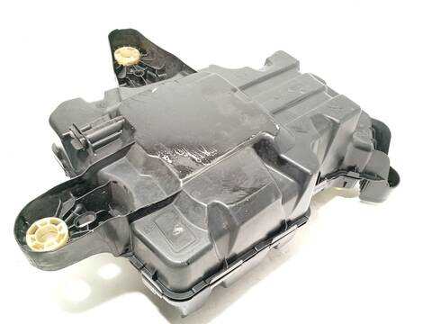 Foto 4ª: Deposito AdBlue Peugeot Rifter 1.5 BLUEHDI 130 131CV 96KW [YHP (DV5RC),YHZ (DV5RC)] (2020)