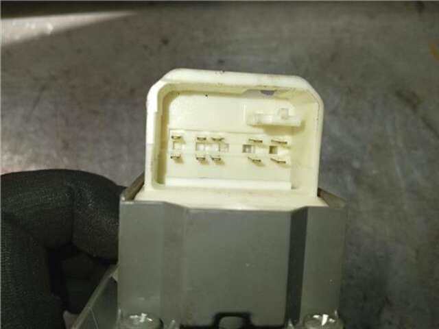 Foto 3ª: Botonera Elevalunas Toyota Yaris 1.3 VVT-I [2SZ-FE]