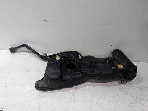 Foto 2ª: Deposito de Combustible Nissan Micra ACENTA 80CV (2002)