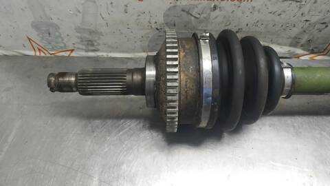 Foto 3ª: Transmision Delantera Izquierda Kia Carnival TD LS 126CV 93KW [J3] (2000)