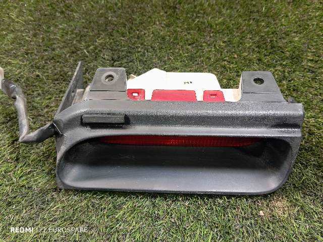 Foto 2ª: Luz Central de Freno Nissan Patrol 3.0 D GR Y61 3P [ZD30] (2002)
