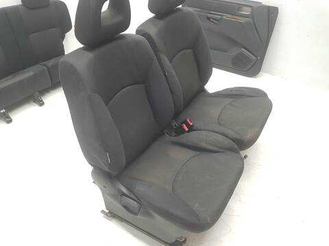 Foto 2ª: Juego Asientos Completos Nissan Terrano SE 3-PTAS.) [TD27TI] (1997)