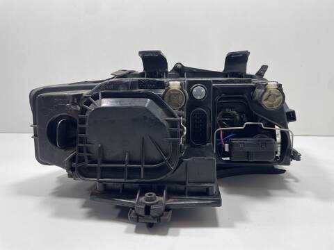 Foto 3ª: Faro Izquierdo Audi A4 ALT BERLINA (2002)