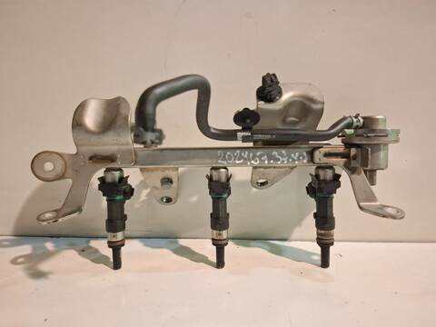 Foto 2ª: Rampa Inyectora Dacia Sandero H4B400 (2015)