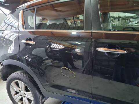 Puerta Trasera Derecha Kia Sportage DRIVE 4X2 136CV 100KW