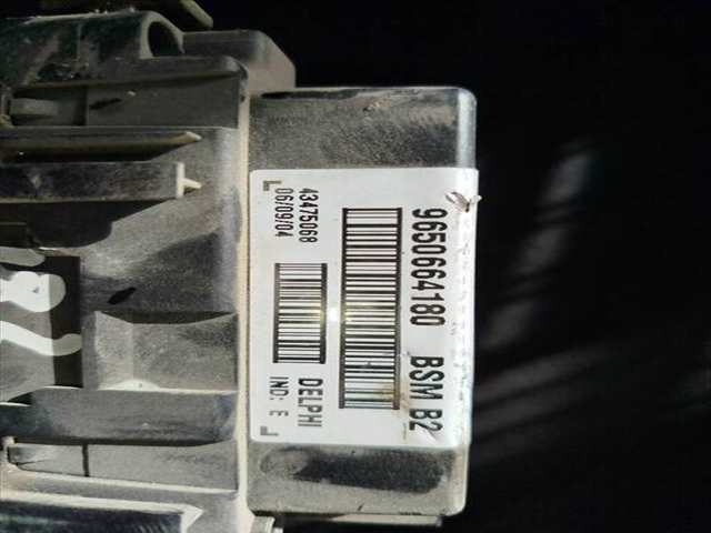 Foto 3ª: Caja Reles Fusibles Peugeot 206 VERSION INDEFINIDA (2002)
