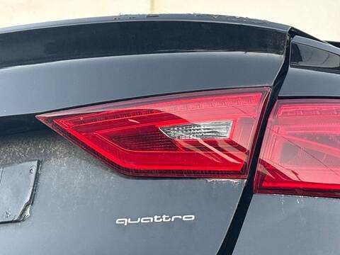 Piloto Portón Derecho Audi A3 CRB