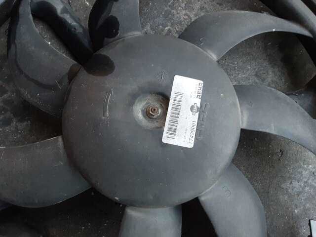 Foto 3ª: Electroventilador Nissan NV200 1.5 DCI [K9K 276] (2010)