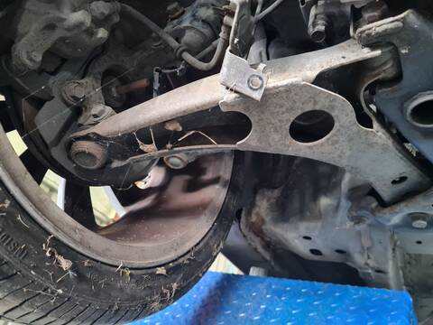 Brazo Suspension Delantero Derecho Mitsubishi Lancer INVITE 140CV 103KW