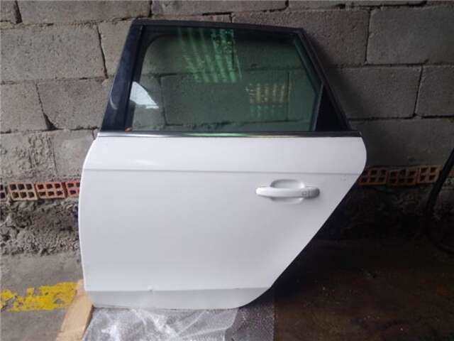 Puerta Trasera Izquierda Audi A4 2.0 BÁSICO [2.0 LTR. - 110 KW 16V TDI]